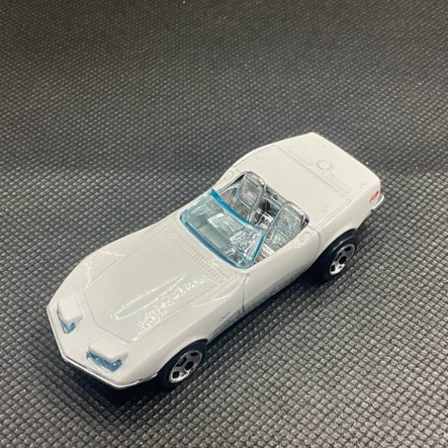 HL ‘72 Stingray Convertible White HKG60 20...