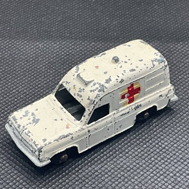 Fun Ho - Holden Ambulance Van 57mm 1967 - 19...