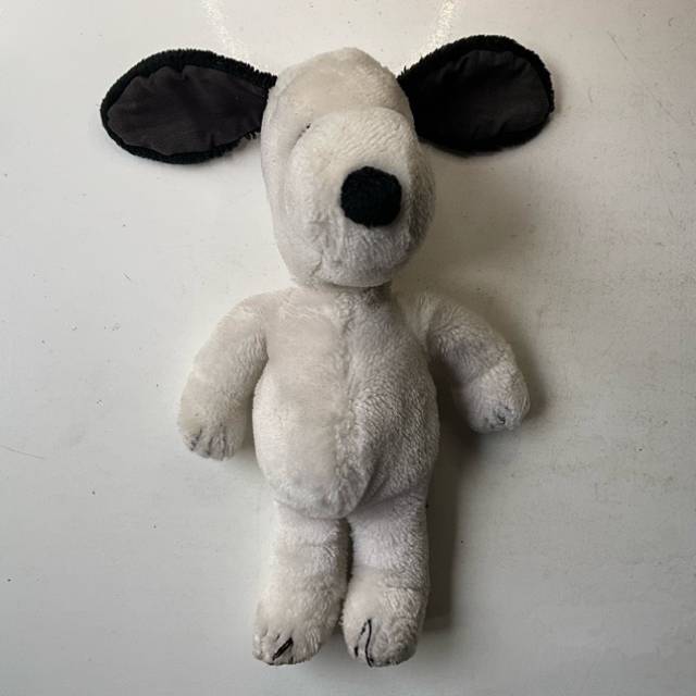 Snoopy applause Black and White 30cm Height