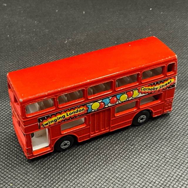 MB SUPERFAST THE LONDONER BUS No 17 Swinging...