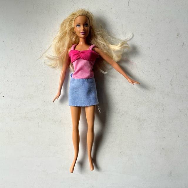Barbie 2006 Pink and blue dress