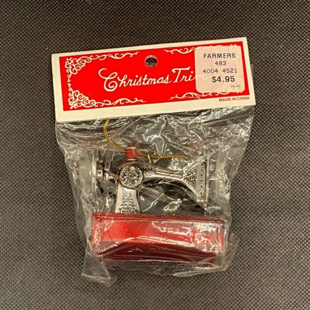 Miniature Dolls House Christmas Decoration S...