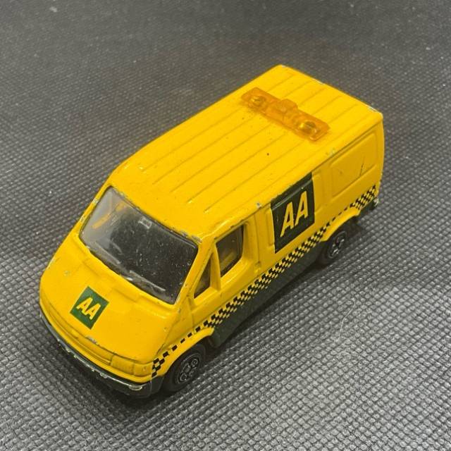 Corgi FORD TRANSIT Yellow AA