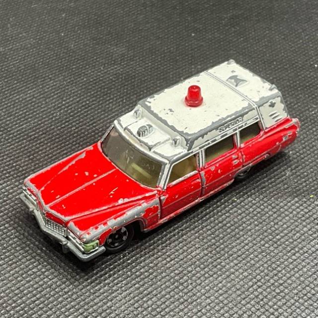 Tomica Cadillac Superior Ambulance Red No.F2...