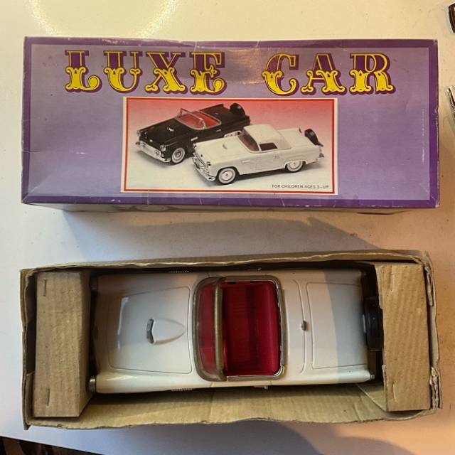 LUX CAR FORD THUNDERBIRD MF345