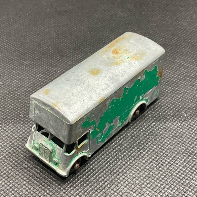 MB LESNEY PICFORD REMOVAL VAN No 45