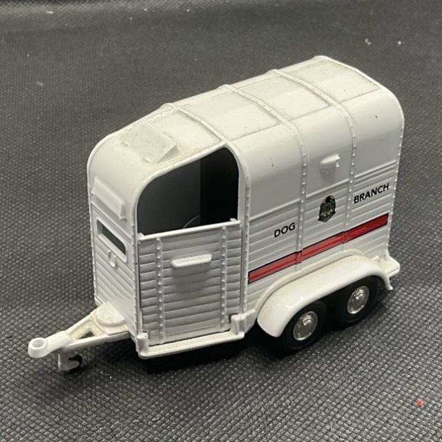 Vanguards Horse Float 10cm Length