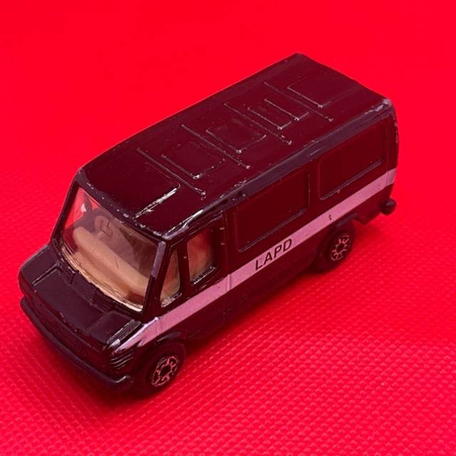 Maisto Mercedes Van 307D LAPD - Black