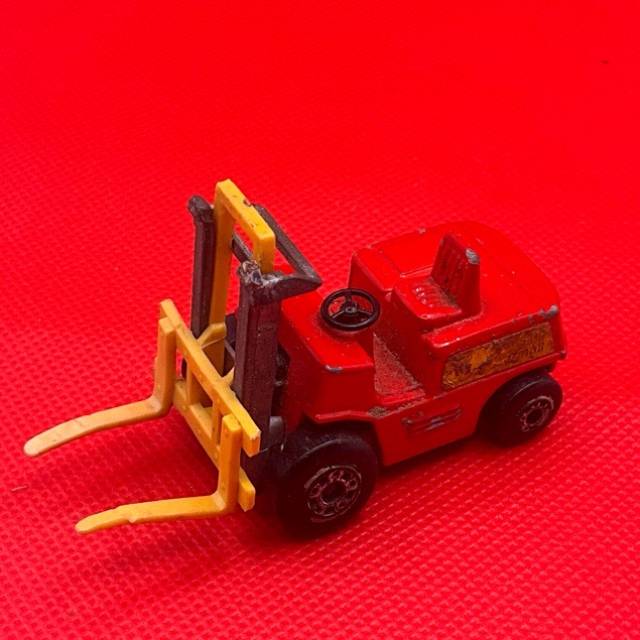 MB FORK LIFT TRUCK No 15 Red 1972