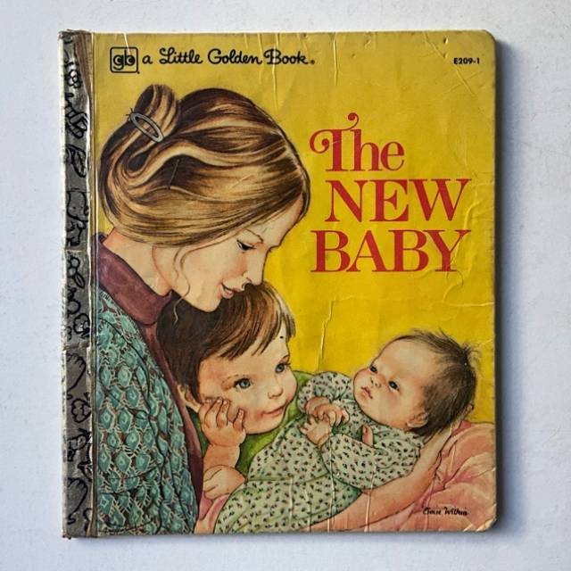 GOLDEN BOOK The NEW BABY E209 - 1 1980