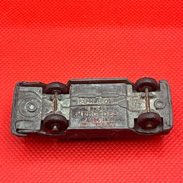 vintagetoy_64256.jpg