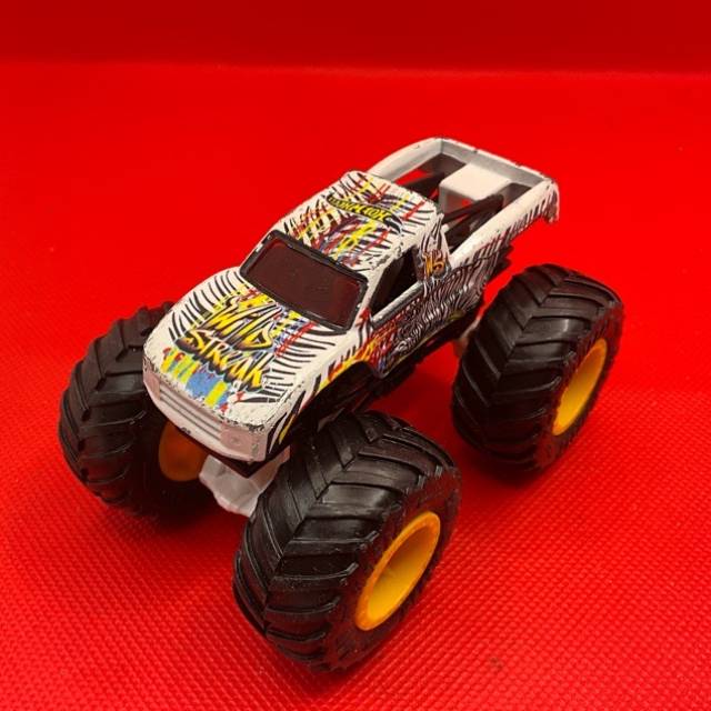 HL Monster Trucks Wild Streak White Zebra St...