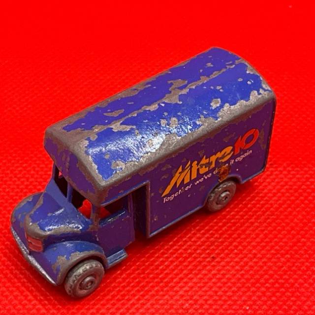 MB 17a Bedford Removal Van Mitre 10 1990