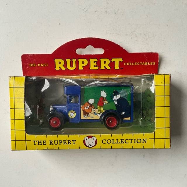 Lledo 16039 1934 Dennis Parcels Van Rupert B...