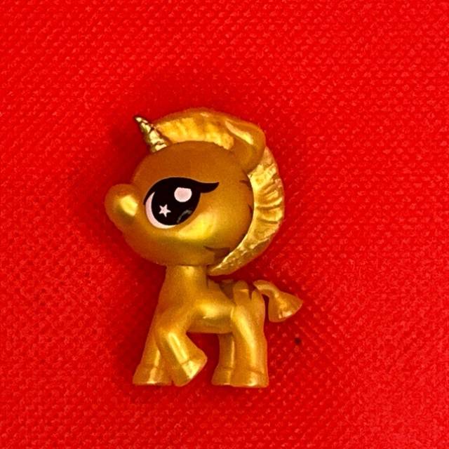 Coco Surprise Mini Figure Gold Little Pony U...