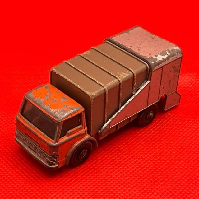 MB Lesney No 7 Refuse Truck