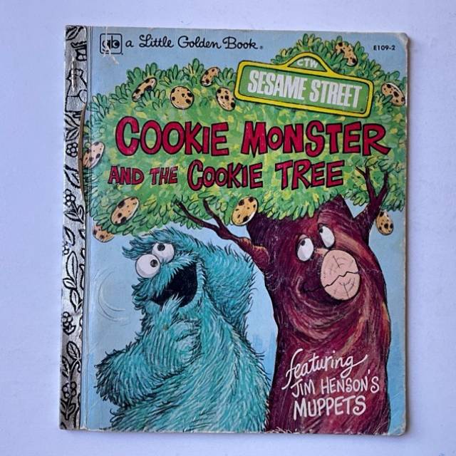 Golden Book - SESAME STREET COOKIE MONSTER A...