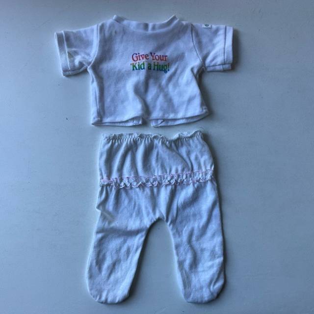 Cabbage Patch Kids Out fit Give Your ‘Kid...