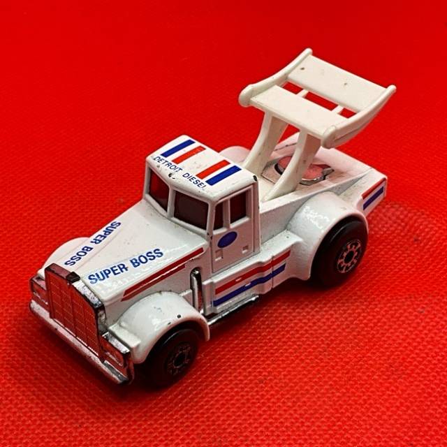 MB SUPER BOSS White KENWORTH 1982