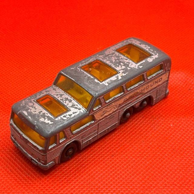 MB LESNEY COACH BUS No 66 - GREYHOUND BUS