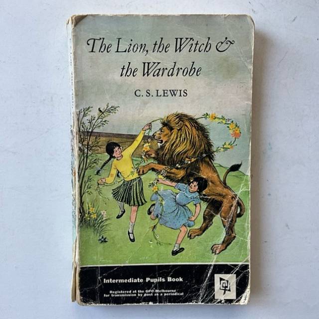 The Lion, the Witch the Wardrobe C S LEWIS 1...