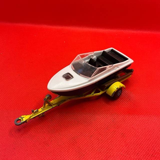 MB KING SIZE TRAILER 1970 plus Boat