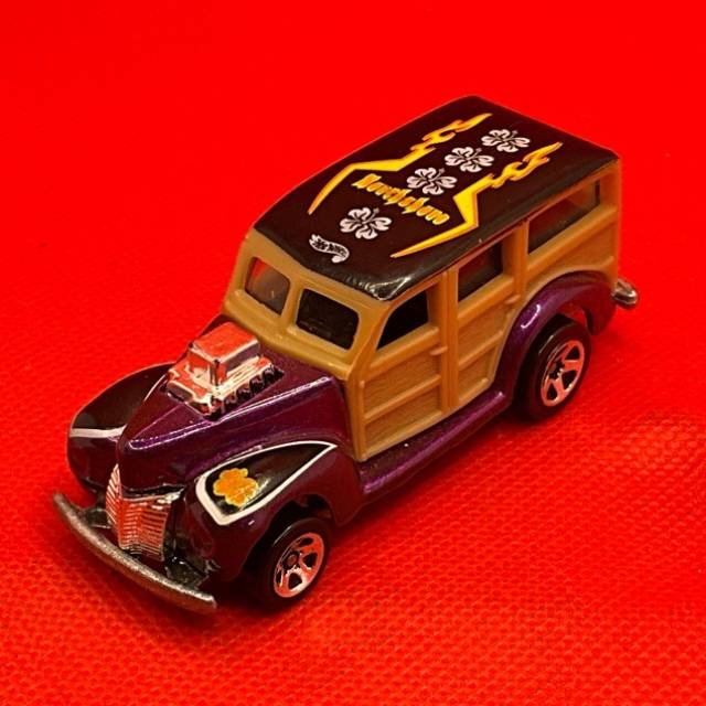 HL Northshore Wagon Purple Beige Woody 1979...