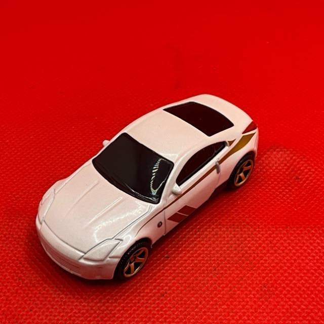 MB White Nissan 350Z MB611 2020