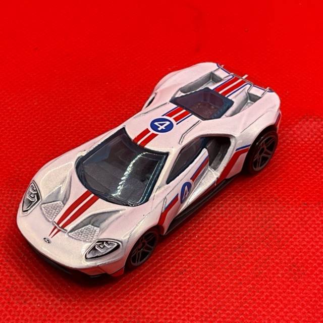 HL White 17 Ford GT 2015 Malaysia