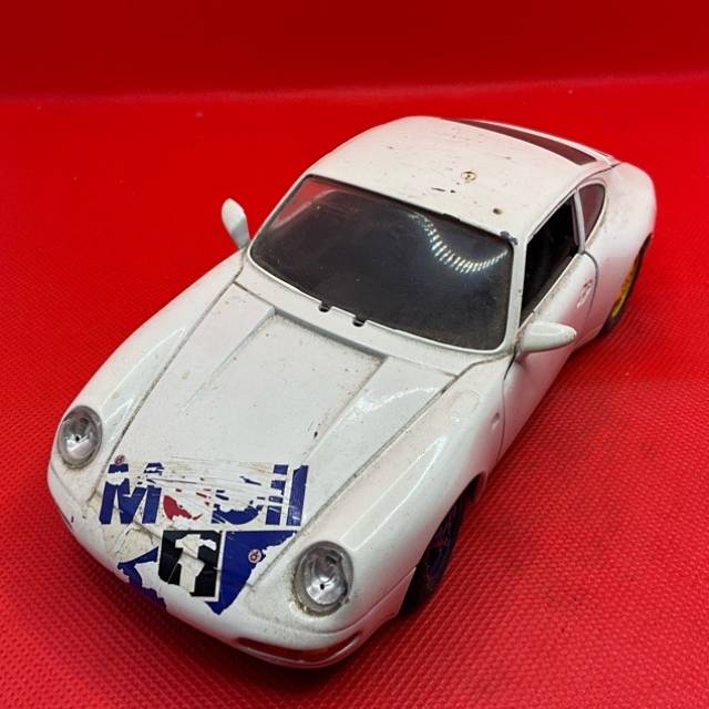 Burago White PORSHE 911 Carrera 1 24 Scale M...